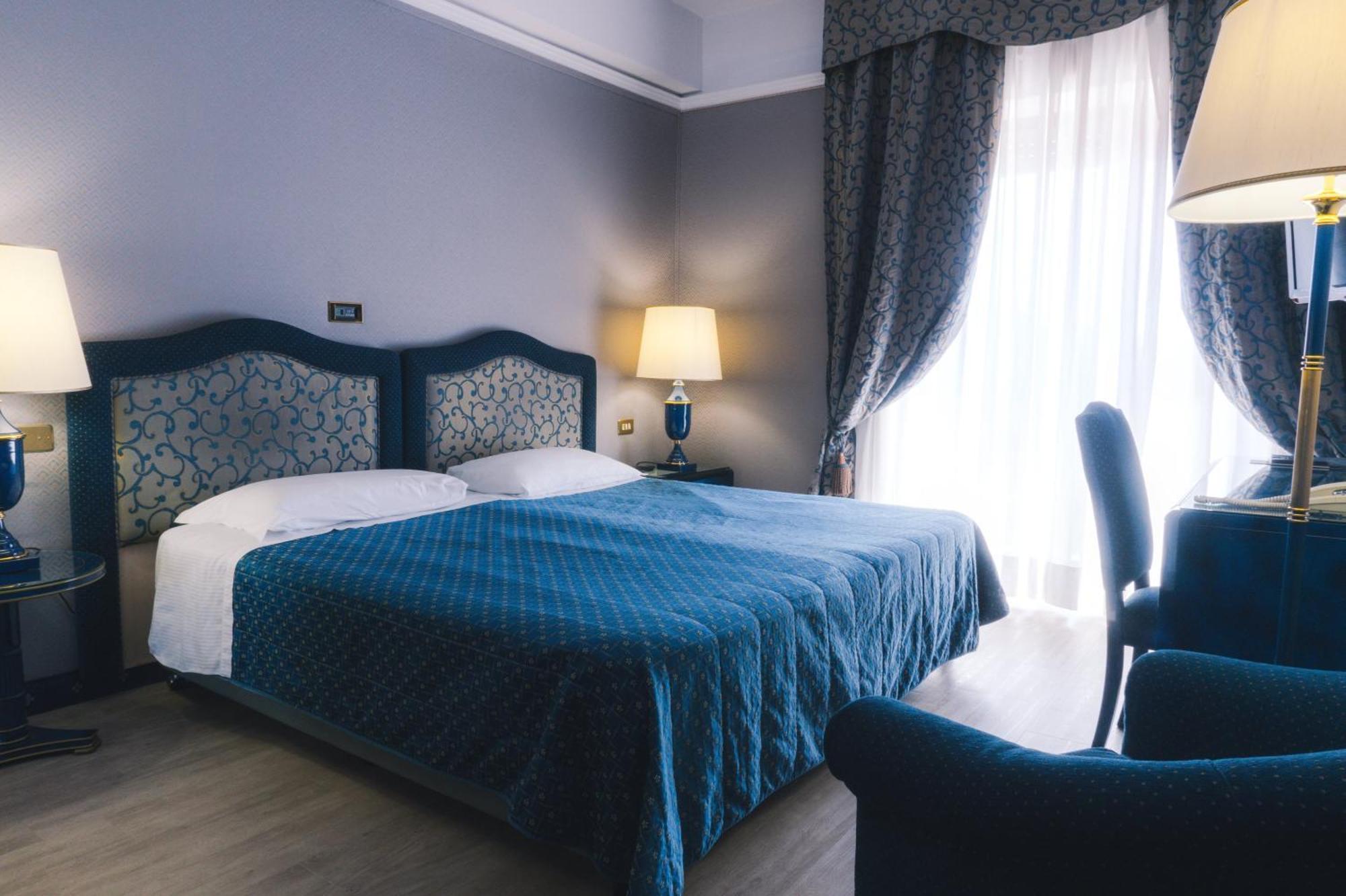 Grand Excelsior Hotel