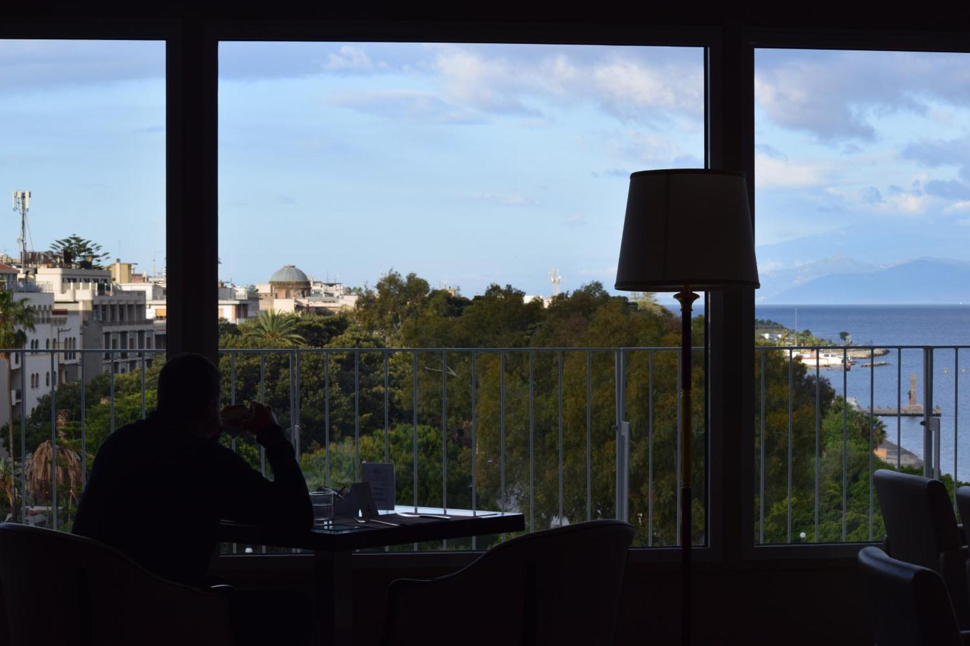 Grand Excelsior Hotel 4*